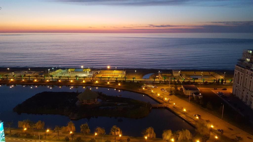 Gorgiladze Black Sea Apartment Batumi Exterior photo